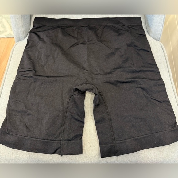 Juicy Couture Biker Shorts - Picture 2 of 3